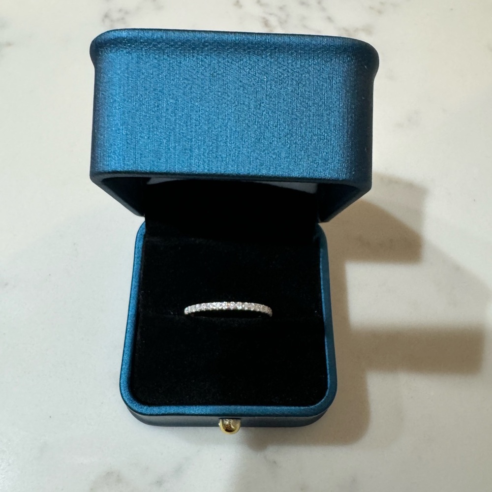 Moissanite wedding band - Picture 5 of 9